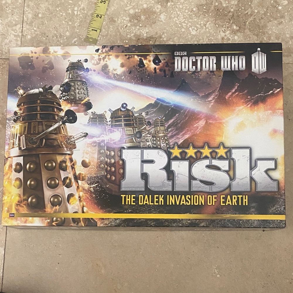 Hasbro Doctor Who Risk Board Game - Gold and Silver